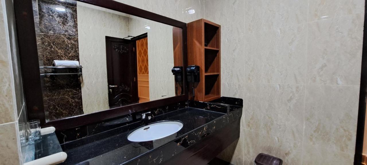 Gili Beachfront Suites Gili Trawangan Zewnętrze zdjęcie